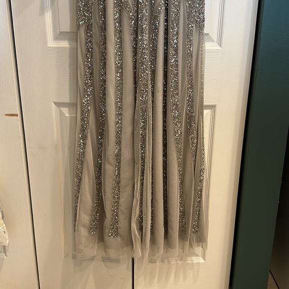 NWT AIDAN MATTOX BEADED SILVER GOWN - Picture 14 of 17
